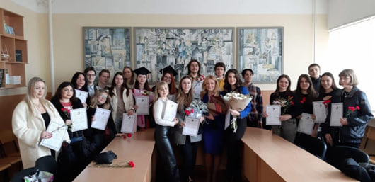 Групове фото випускників